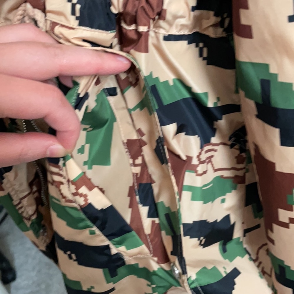 Camouflage rain jacket - Picture 5 of 7